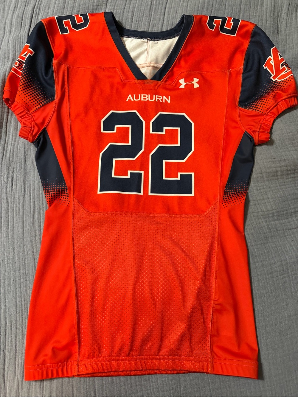 Under Armour Auburn #22 player name Orange/Navy Football Jersey Size Large 19